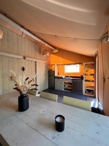 Luxe Safaritent Medley 5 Persoons Op Camping Rijsterbos Exterior photo